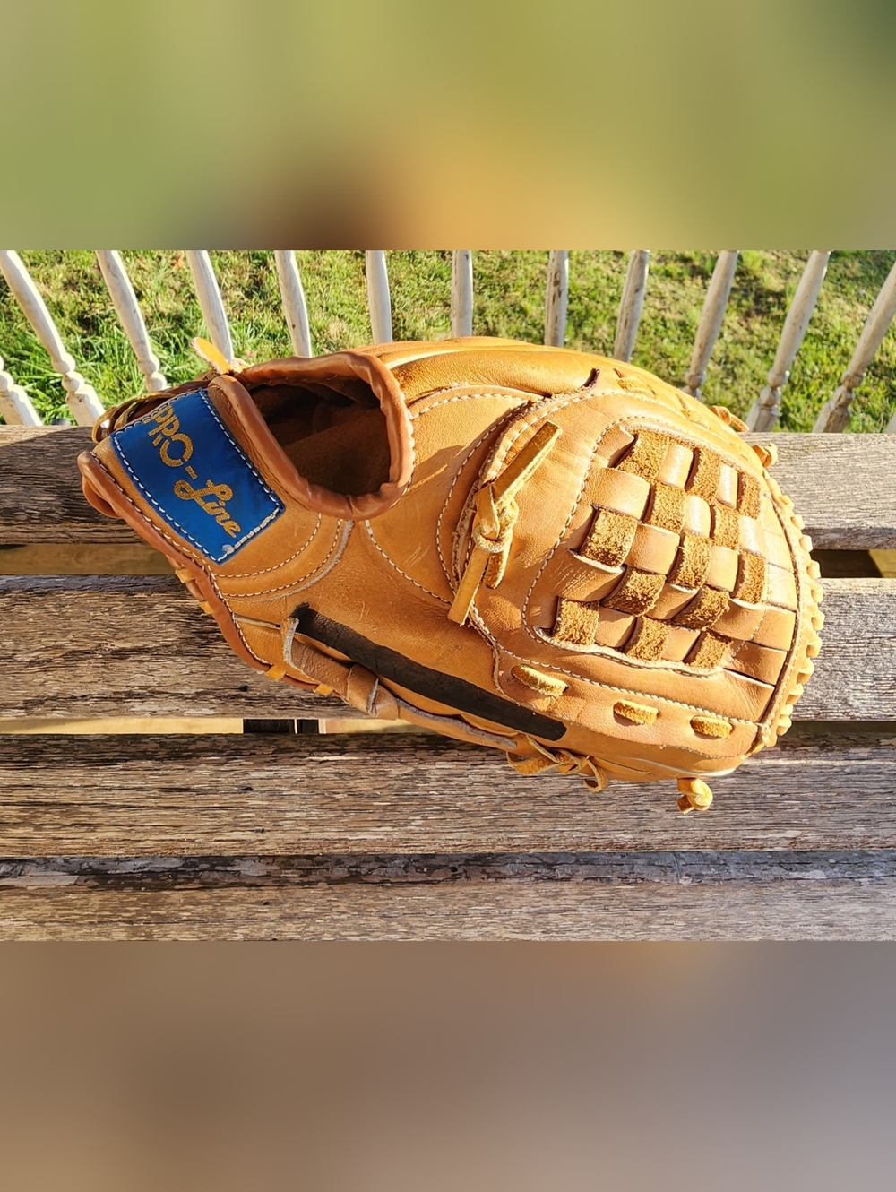 Pro-Line Custom Built  (S100)  10.5"  Professional  Leather Baseball Glove RHT